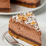 Part cheesecake chocolat noix coco prête à déguster