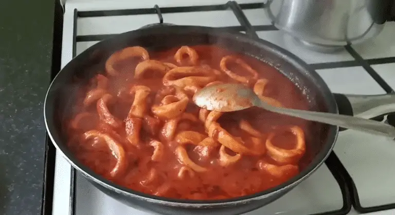 Calamars Marocains à la Sauce Tomate