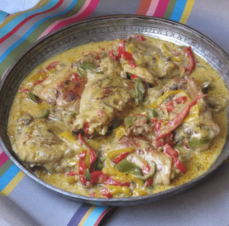 Curry de Poulet aux Trois Poivrons