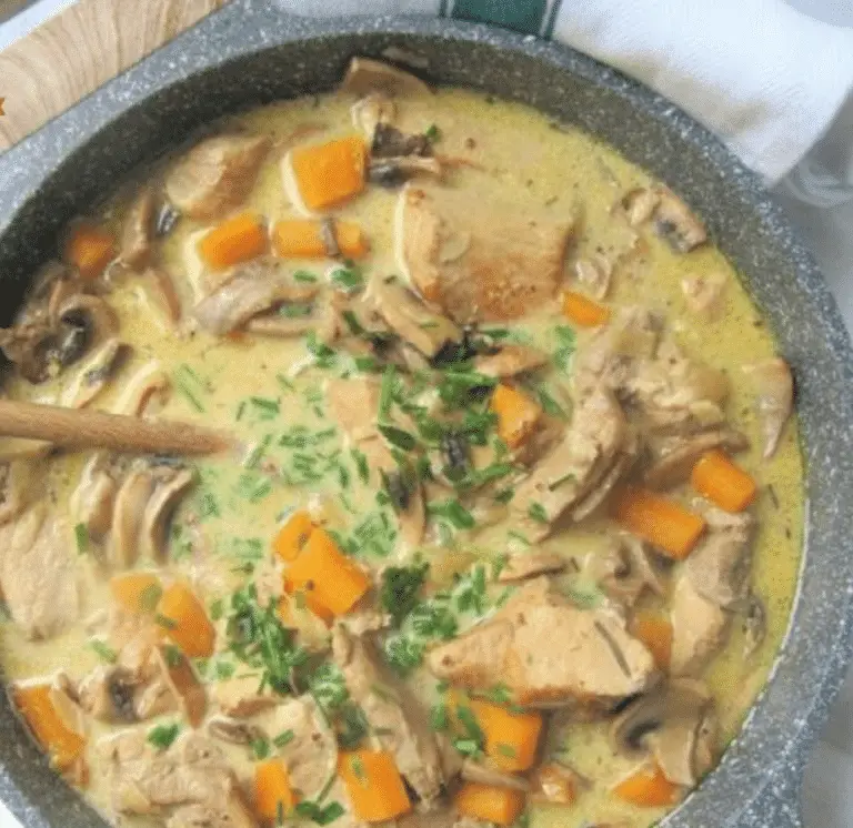 Sauté de Porc à la Moutarde et aux Champignons