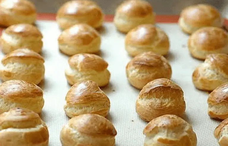 Pâte à Choux Dorée et Aérienne