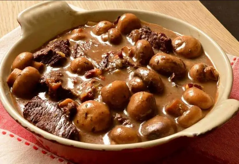 Découverte Culinaire : La Joue de Bœuf Mijotée aux Champignons