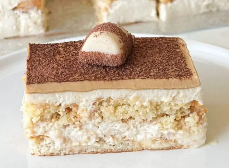 Gâteau sans cuisson Kinder Bueno White : Une symphonie de saveurs