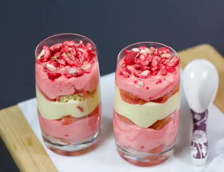 Verrines Tiramisu aux Pralines Roses et Chocolat Blanc