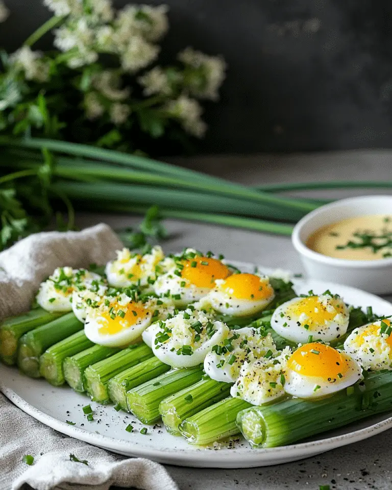 Petits poireaux nouveaux “mimosa”, sauce légère à la ciboulette