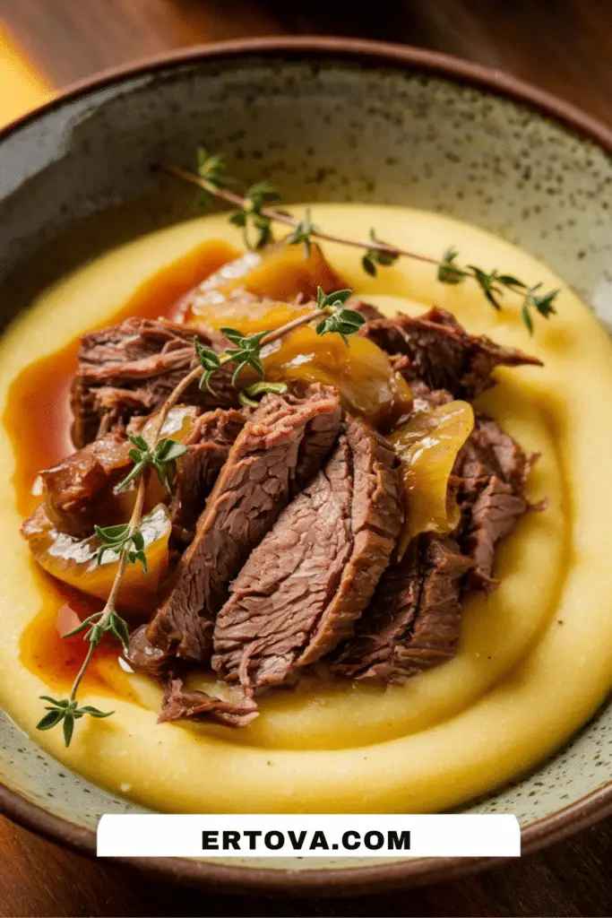 Effiloché de Bœuf et Polenta Crémeuse : Un Plat Réconfortant et Savoureux