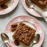 Gâteau noix de pécan épices renversé caramélisé automne