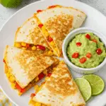 Quesadillas aux légumes cheddar colorées fromage fondant