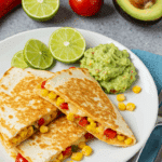 Quesadillas veggie guacamole maison légumes colorés fromage