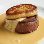Tournedos sauce foie gras viande rosée médaillon doré sauce crémeuse élégante
