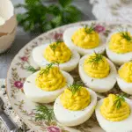 Œufs mimosa classiques français farce crémeuse dorée élégante