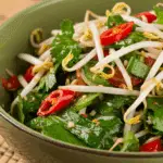 Salade d'amour québécoise épinards fèves germées cashew colorée