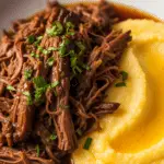 Effiloché bœuf mijoté polenta crémeuse rustique italien réconfortant