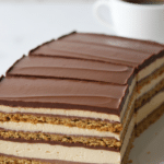 Gâteau Petit Beurre au café élégant couches visibles cacao