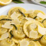 Pâte raviolis maison facile texture soyeuse farine bois authentique