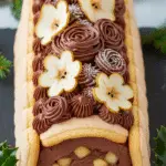 Bûche choco-poire façon charlotte élégante mousses aériennes