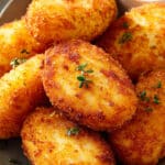 Croquettes pommes terre dorées croustillantes cœur fondant crémeux panier