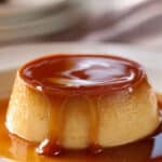 Flan caramel fondant classique français soyeux ambré intemporel élégant