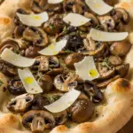 Pinsa blanche champignons parmesan crémeuse croustillante italienne